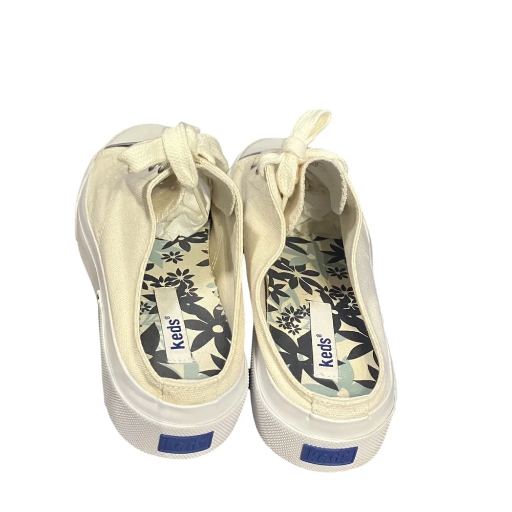 Keds almost like